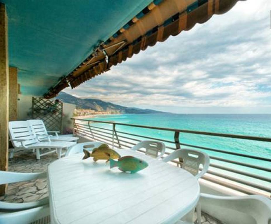 Appartement Flat Rossi à Menton Chambre photo